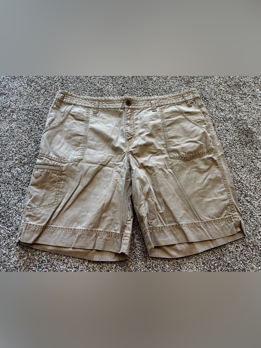 Eddie Bauer Women’s Hiking Utility Cargo Shorts Khaki Size 16 Outdoor Activities
